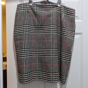 Plus Plaid Pencil Skirt